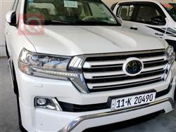 تۆیۆتا لاند کروزەر